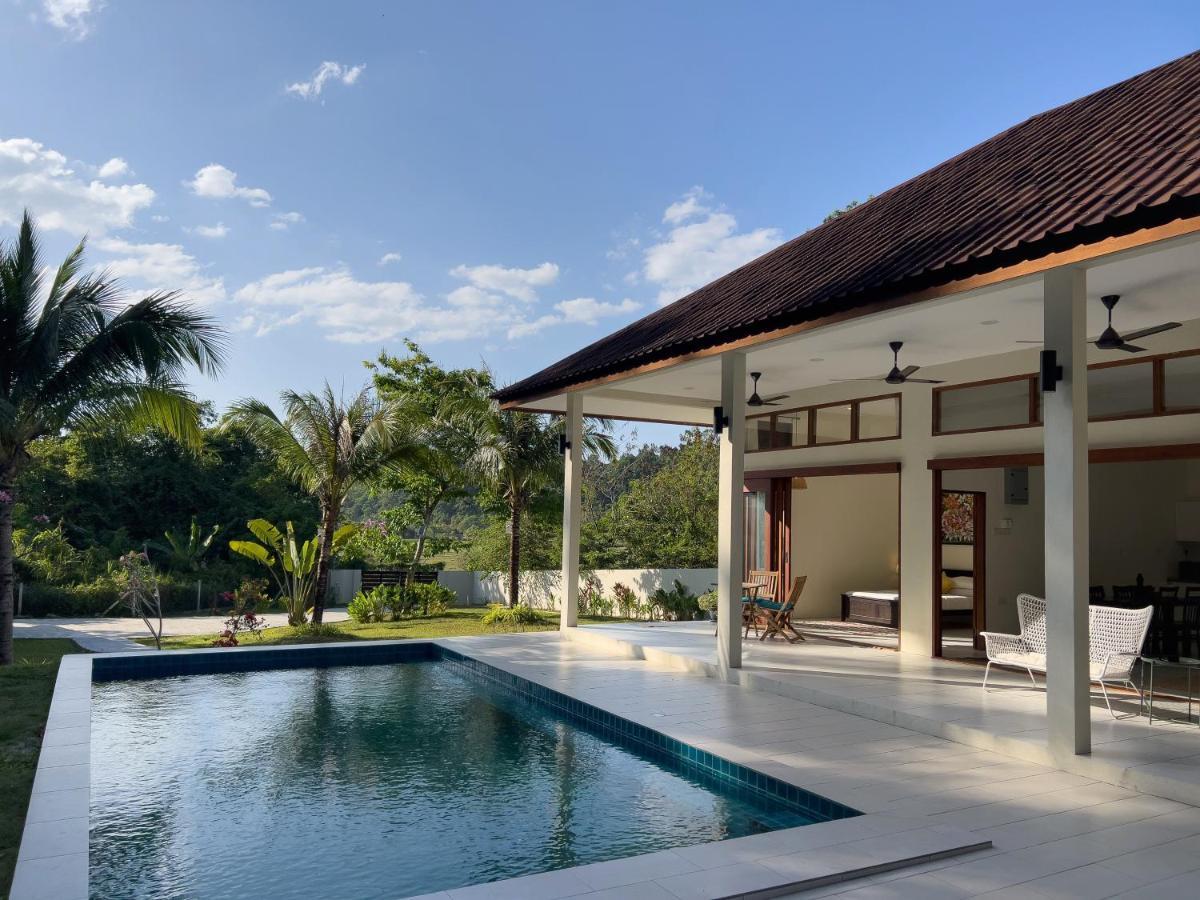Villa Meranti - Spacious Private Pool Villa Pantai Cenang  Bagian luar foto